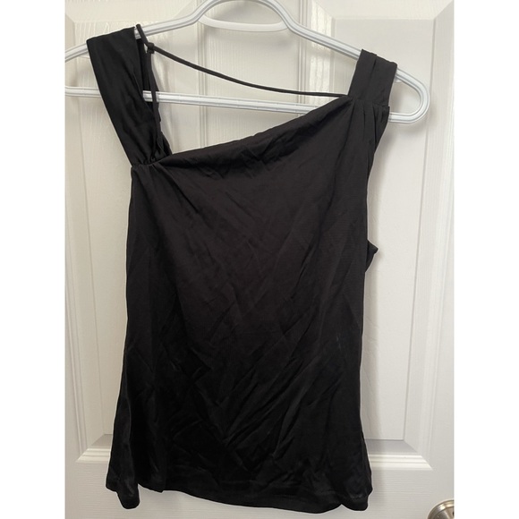 Guess top size medium - Picture 2 of 3